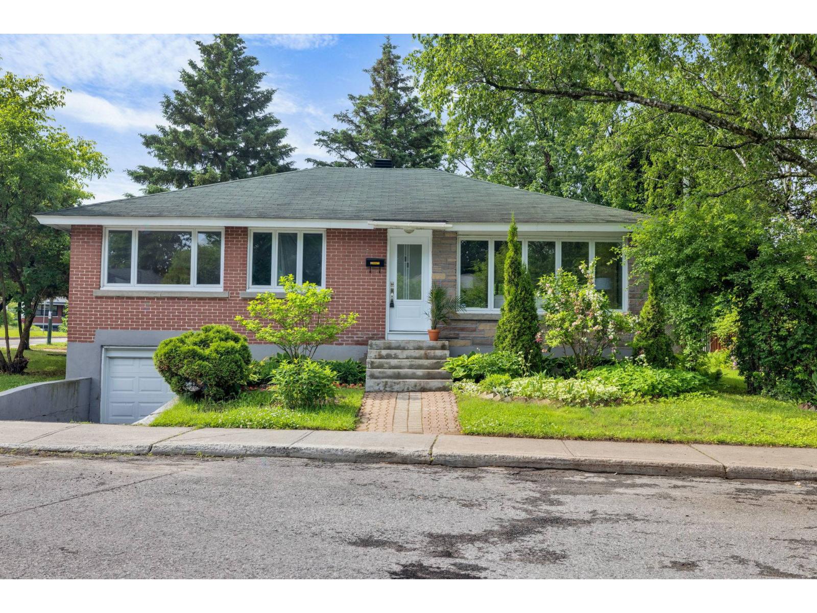 65 Rue Pharand, Gatineau (Hull), Quebec J9A1K9