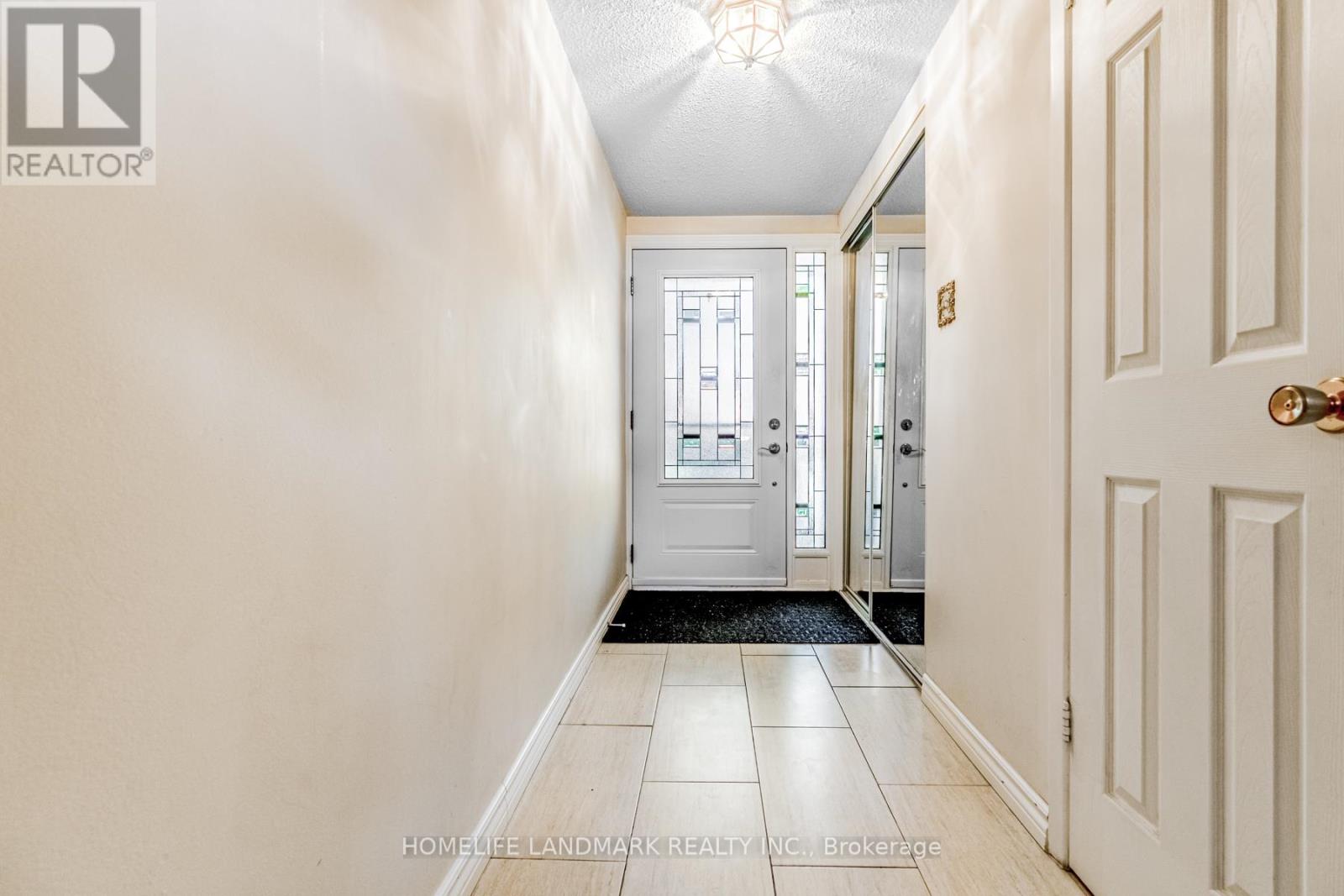 Row / Townhouse for Sale in 57 - 4165 FIELDGATE DRIVE|Mississauga (Rathwood), Ontario L4W2M9 3