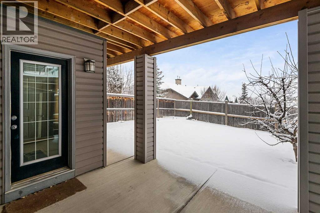 House for Sale in 79 Pantego Way NW|Calgary, Alberta T3k0K6 3