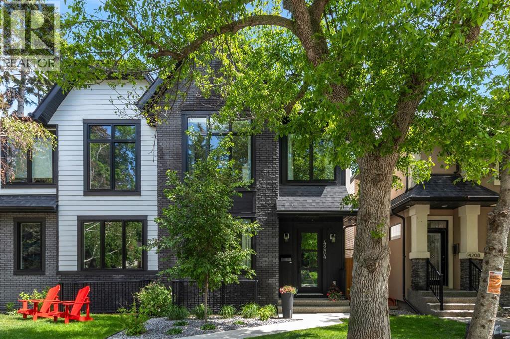 Duplex for Sale in 4204 16a Street SW|Calgary, Alberta T2T4L4