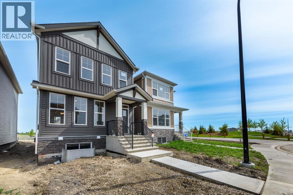 House for Sale in 115 Huxland Road NE|Calgary, Alberta T2A5Z9 2