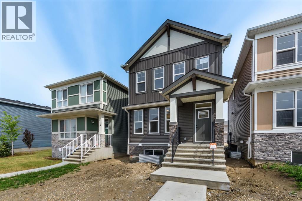 House for Sale in 115 Huxland Road NE|Calgary, Alberta T2A5Z9 3
