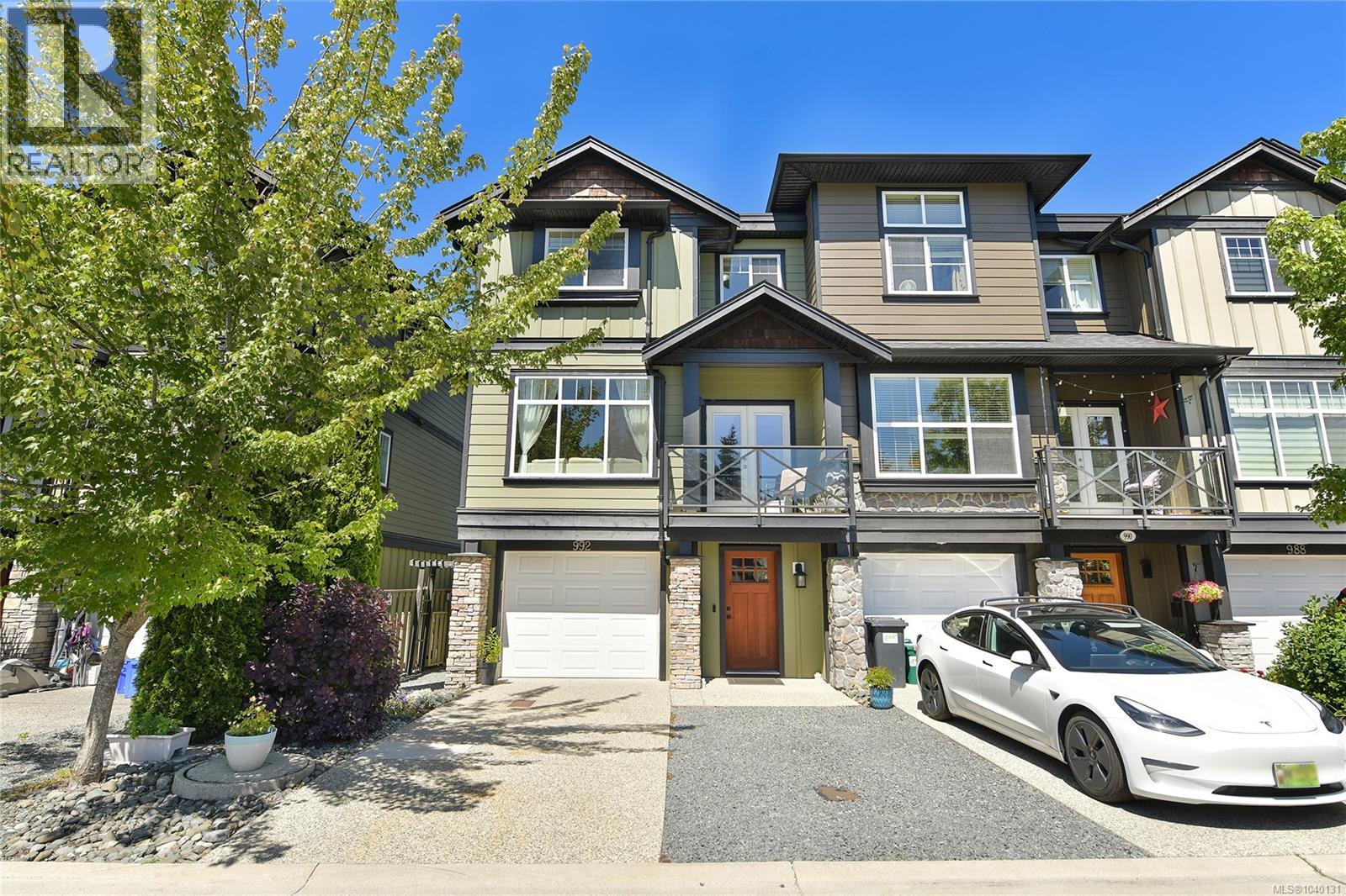 992 FIREHALL CREEK Rd