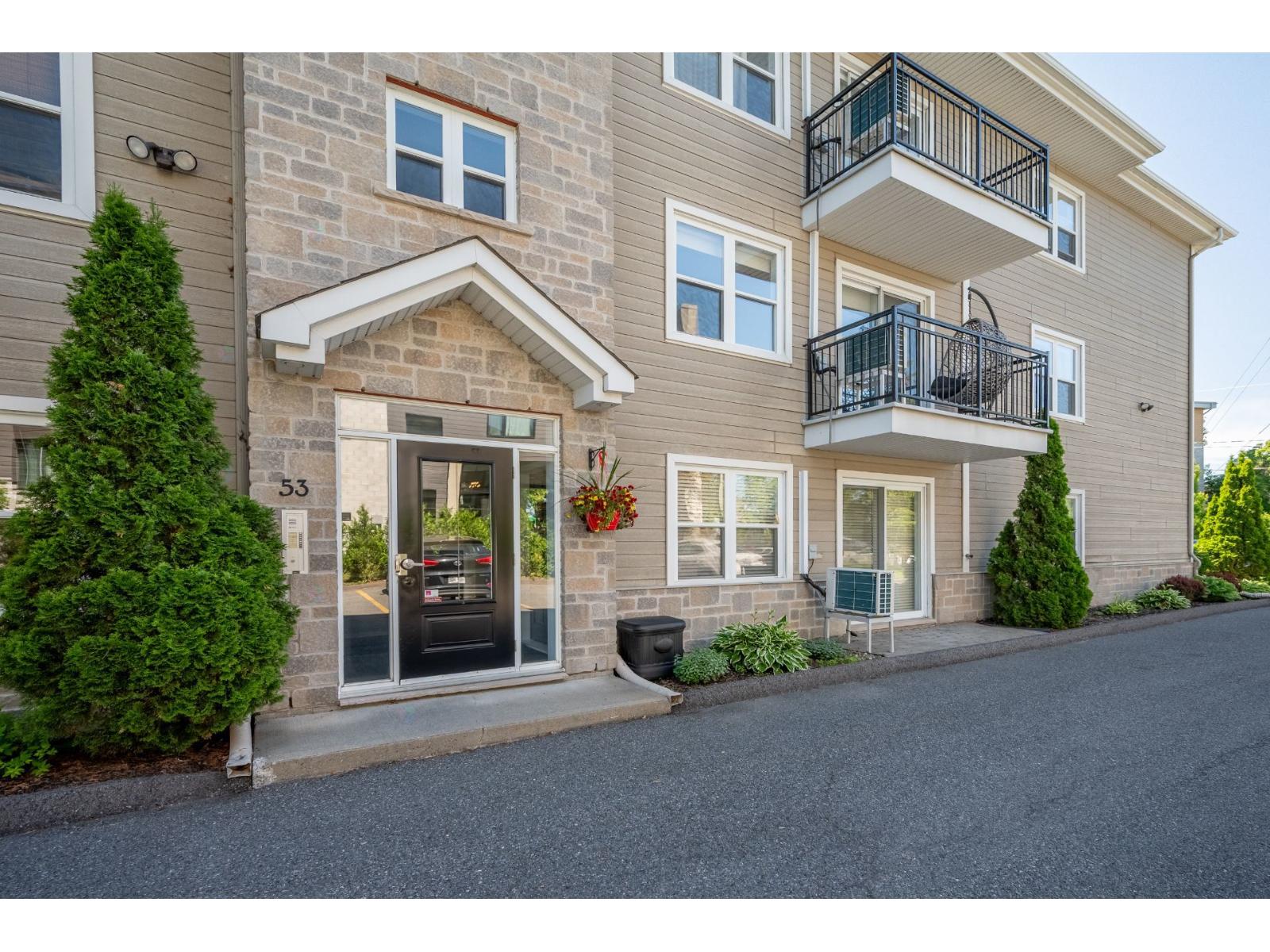 53 Rue Brunelle, #2, Beloeil, Quebec J3G2M6