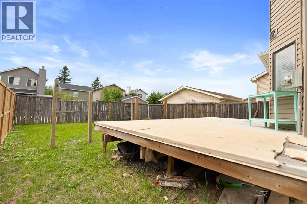 House for Sale in 84 Martindale Close NE|Calgary, Alberta T3J2T9 4