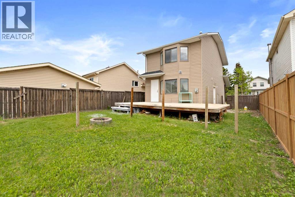 House for Sale in 84 Martindale Close NE|Calgary, Alberta T3J2T9 5
