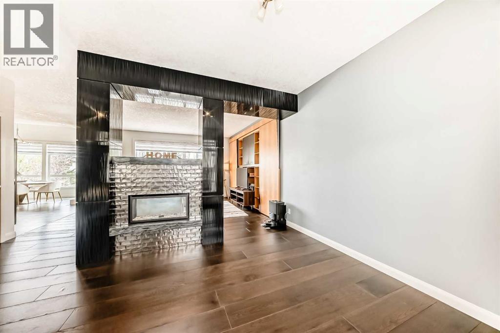 House for Sale in 11 Cresthaven Bay SW|Calgary, Alberta T3B5Y1 5