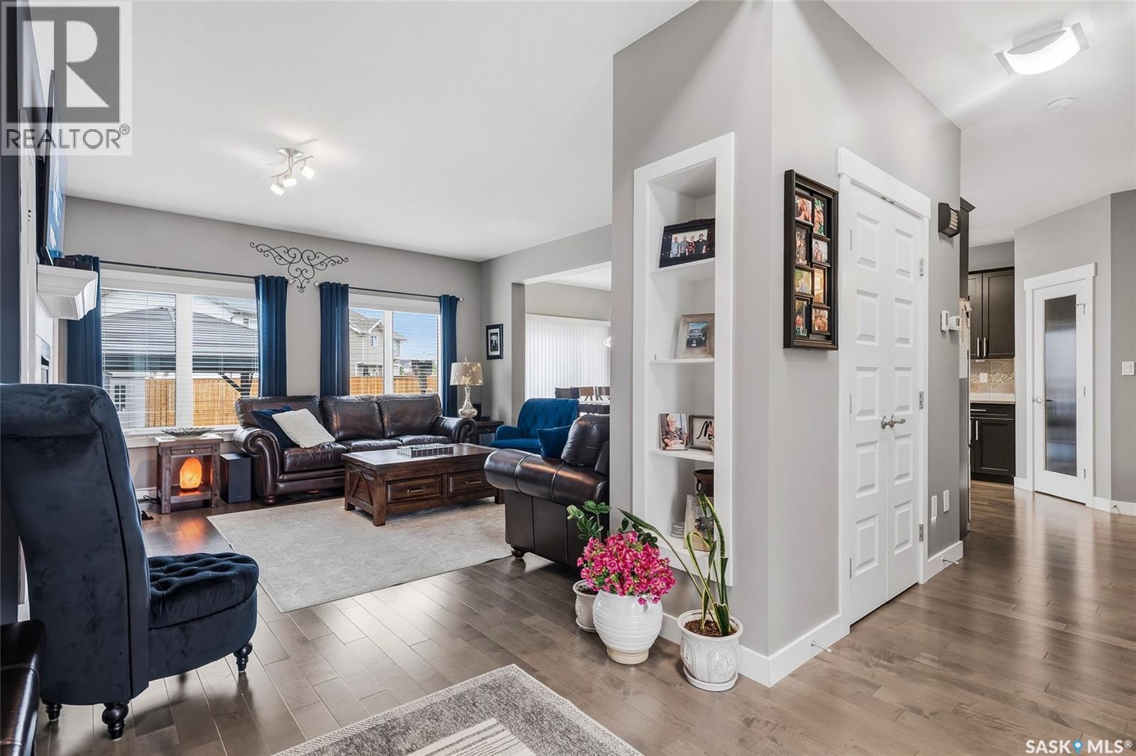 Saskatoon Kensington 3卧3卫独栋美宅,拎包入住 - 5