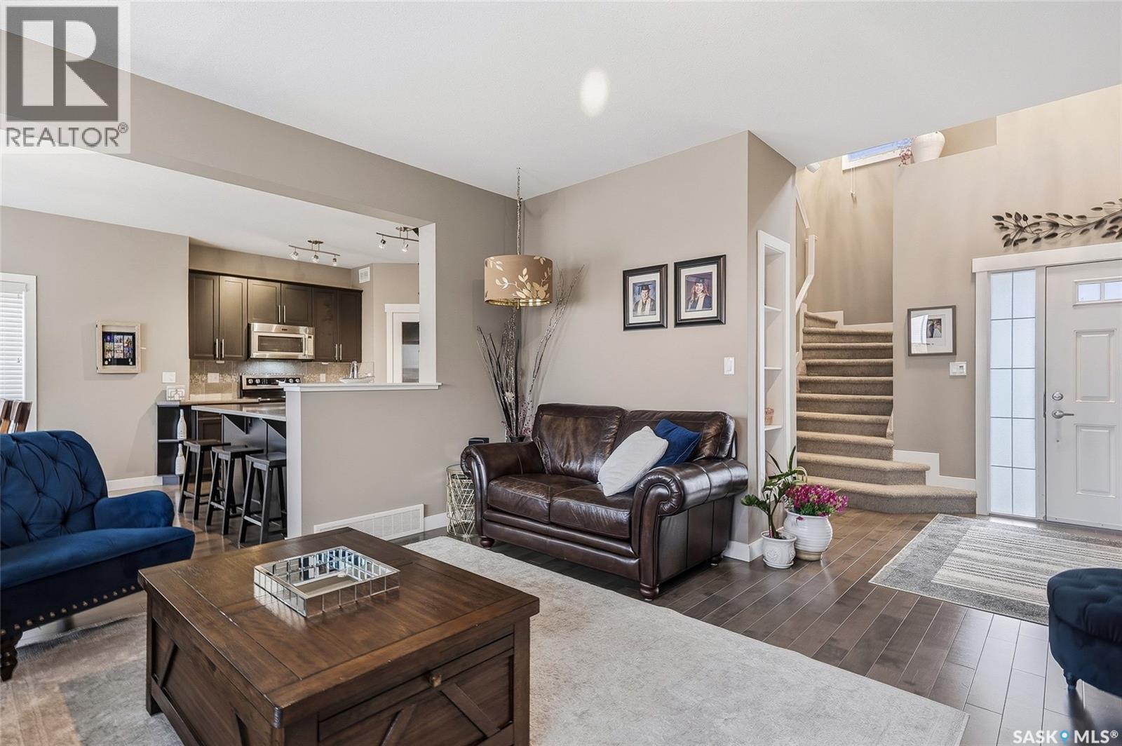 Saskatoon Kensington 3卧3卫独栋美宅,拎包入住 - 8