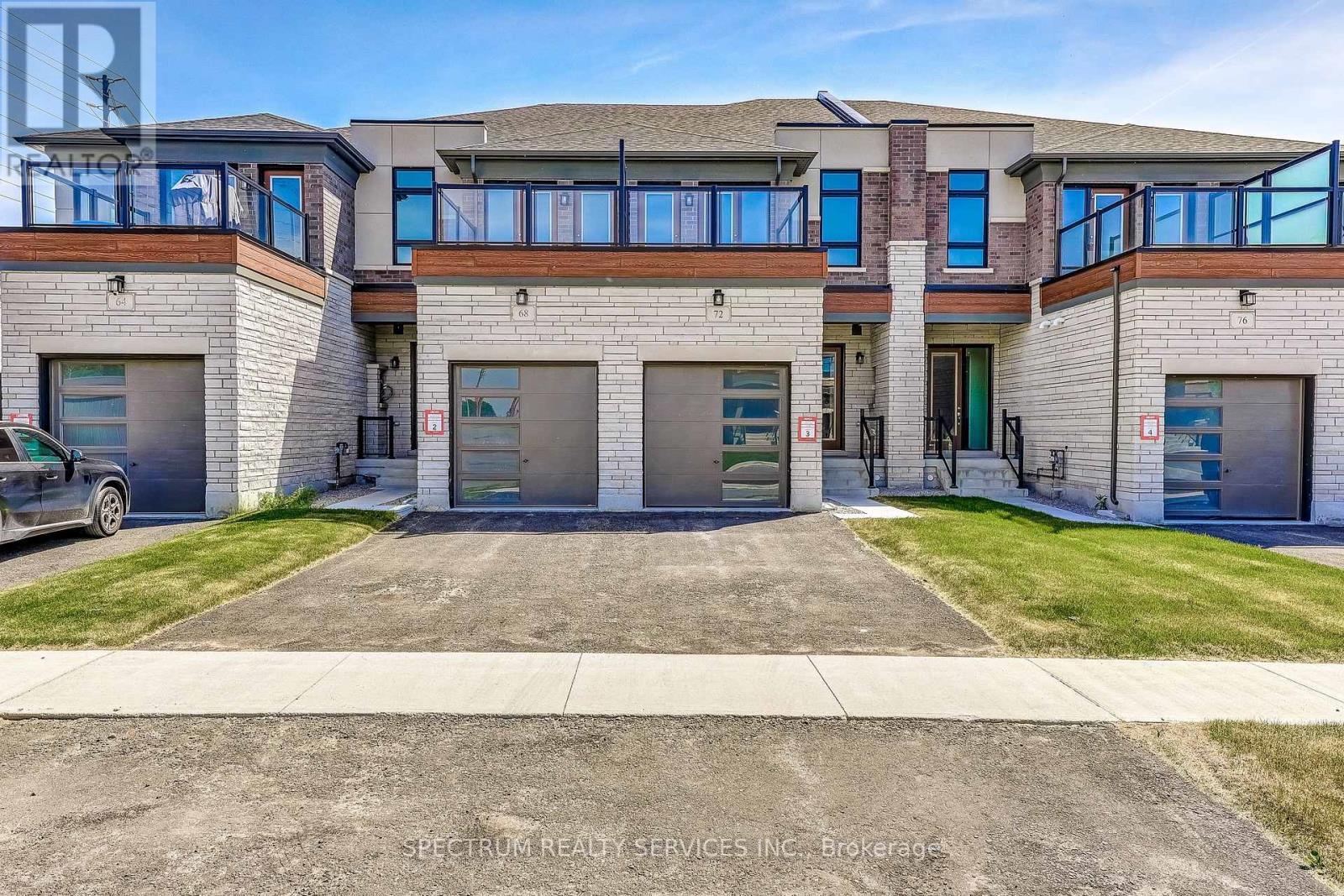 72 ADARIO CRESCENT