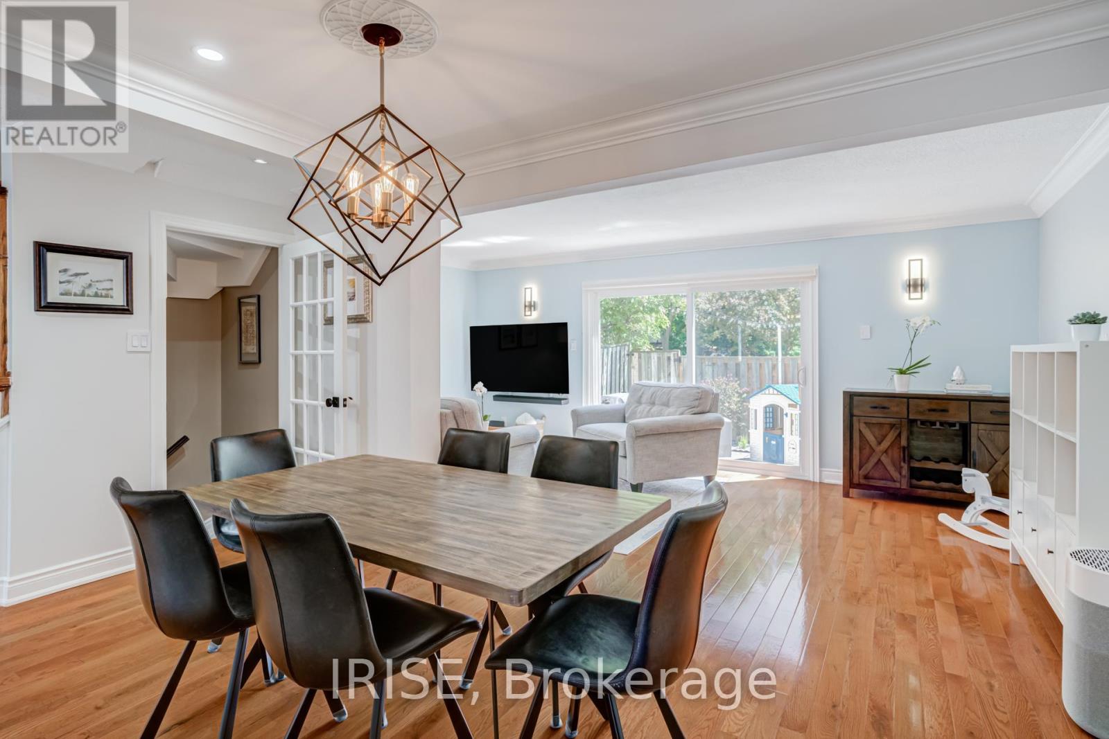 Row / Townhouse for Sale in 83 - 6699 FALCONER DRIVE|Mississauga (Streetsville), Ontario L5N2E3 4