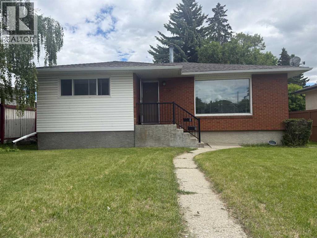 House for Sale in 2848 24 Street  NW|Calgary, Alberta T2M3Z3