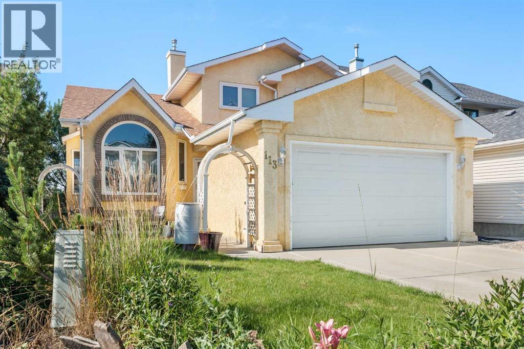 House for Sale in 113 Sierra Vista Terrace SW|Calgary, Alberta T3H3C4