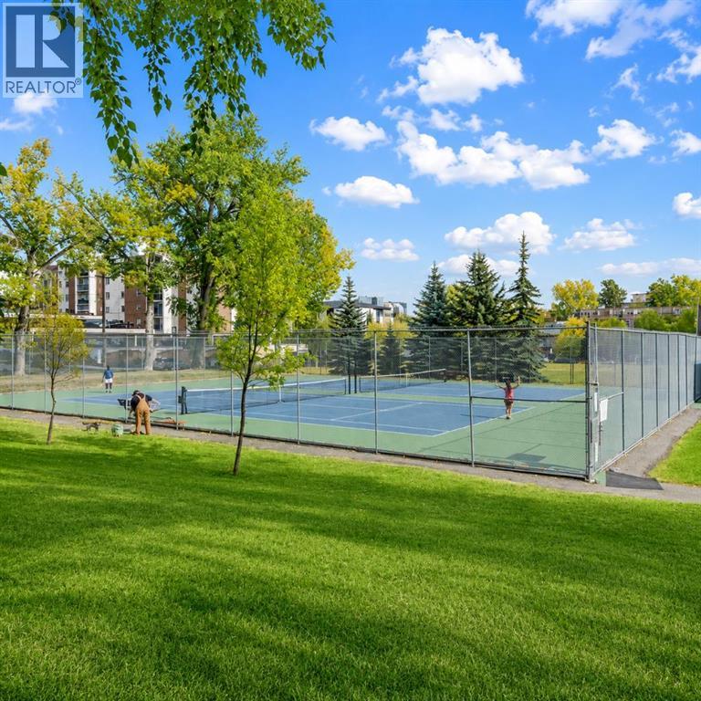 Apartment for Sale in 11, 2407 17 Street SW|Calgary, Alberta T2T4M9 3
