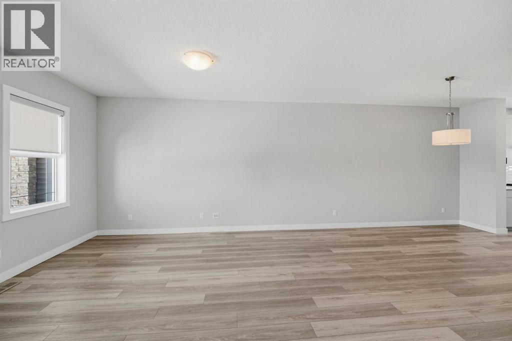 Duplex for Sale in 125 Edith Gate NW|Calgary, Alberta T3R1Z2 3