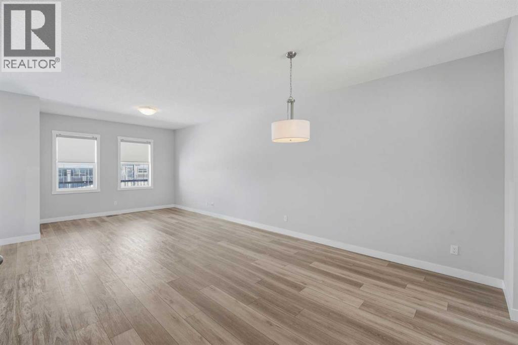 Duplex for Sale in 125 Edith Gate NW|Calgary, Alberta T3R1Z2 4