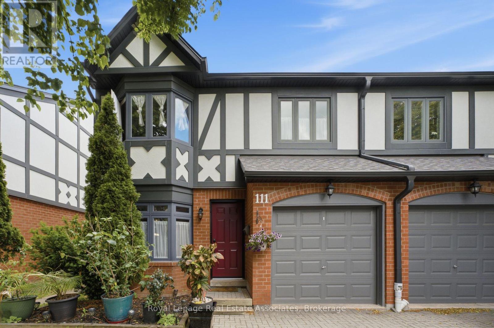 Row / Townhouse for Sale in 111 - 3050 ORLEANS ROAD|Mississauga (Erin Mills), Ontario L5L5P7