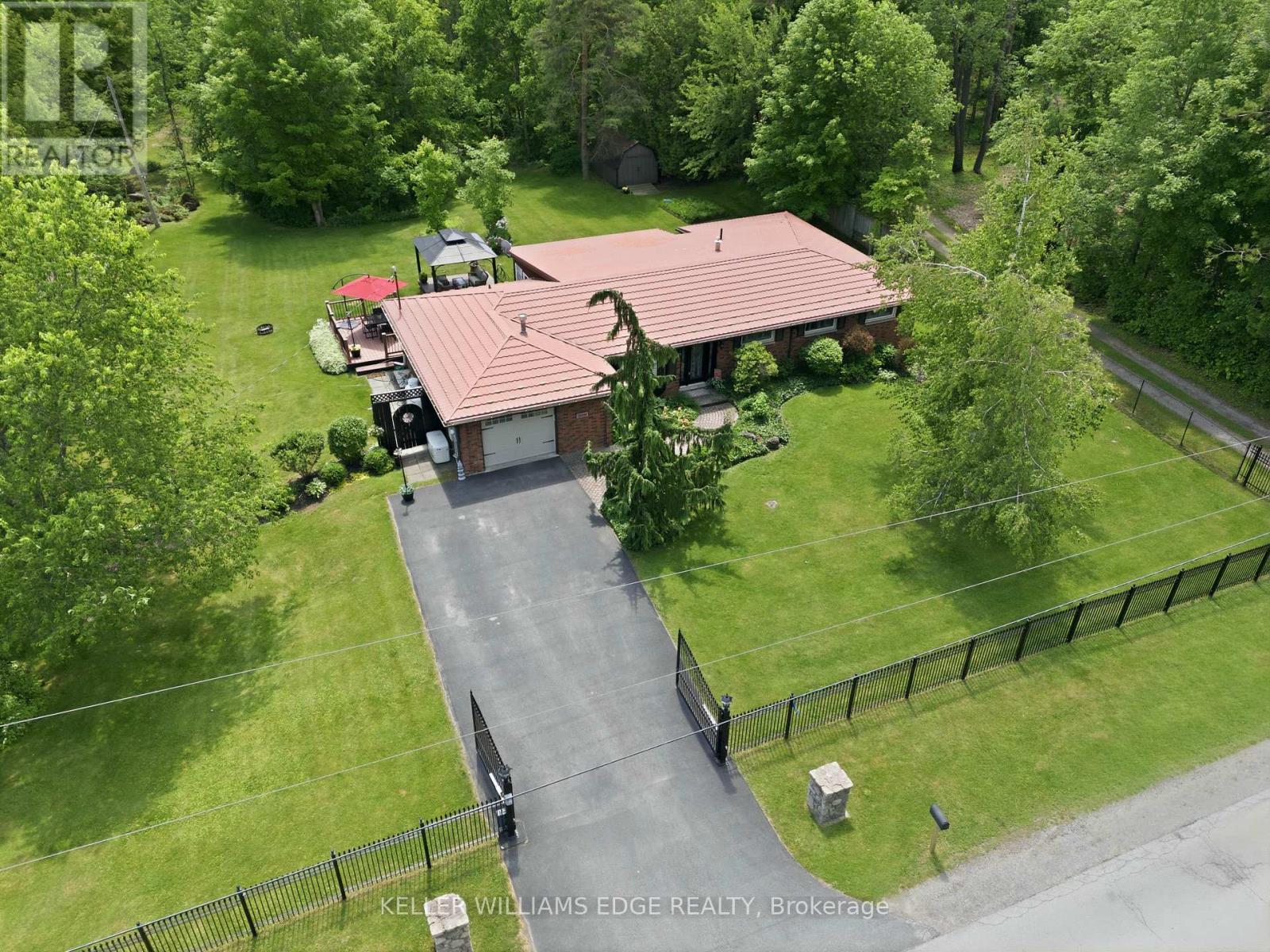 484 11TH CONCESSION ROAD E