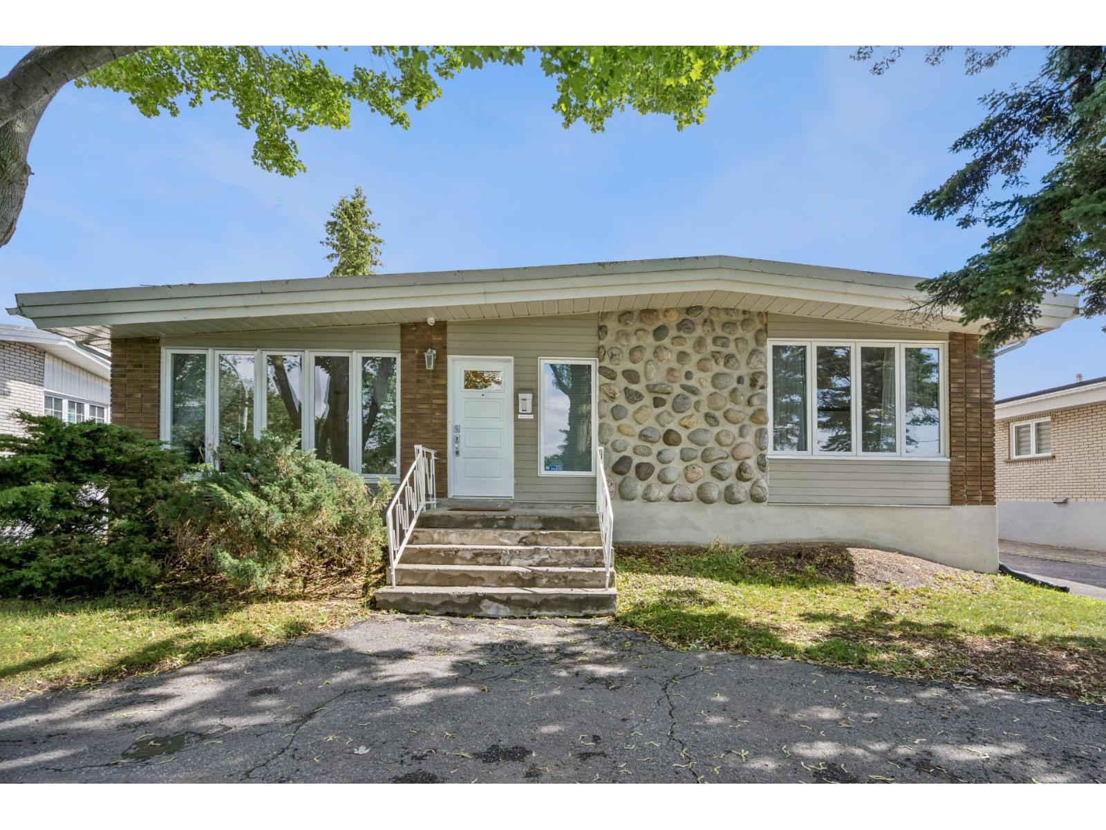 3385 Rue Ramezay, Longueuil (Le Vieux-Longueuil), Quebec J4L3J6