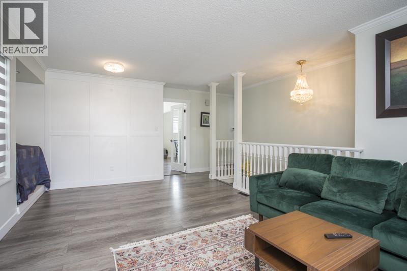 For sale: 20444 DALE DRIVE, Maple Ridge, British Columbia V2X8V9