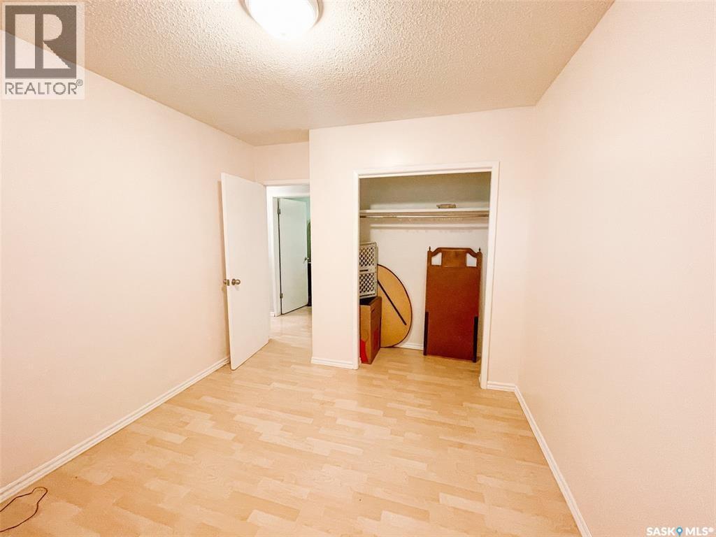 Saskatoon Nutana Park 5卧2卫独立屋|全装修地下室|双车库 - 16