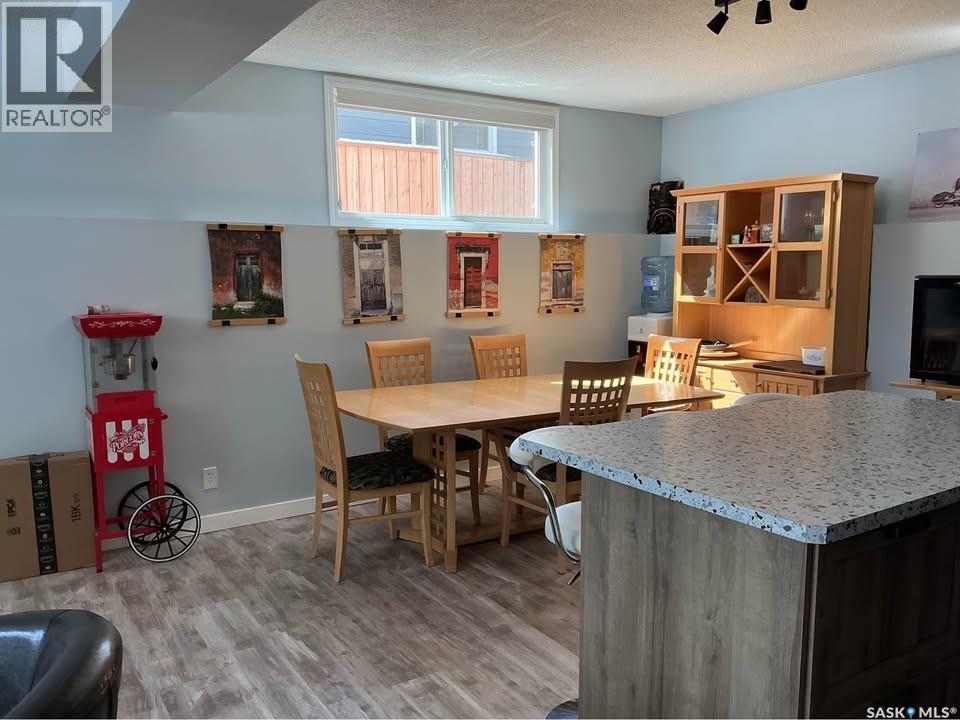 Saskatoon Nutana Park 5卧2卫独立屋|全装修地下室|双车库 - 18
