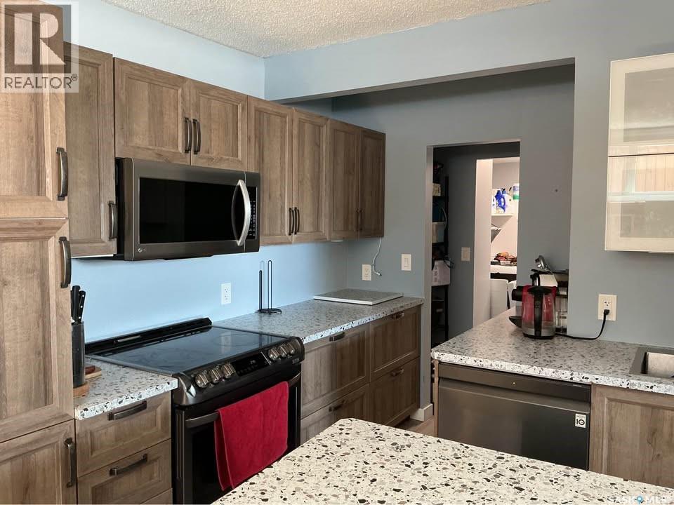 Saskatoon Nutana Park 5卧2卫独立屋|全装修地下室|双车库 - 19