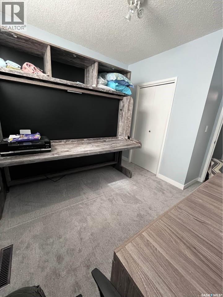 Saskatoon Nutana Park 5卧2卫独立屋|全装修地下室|双车库 - 25