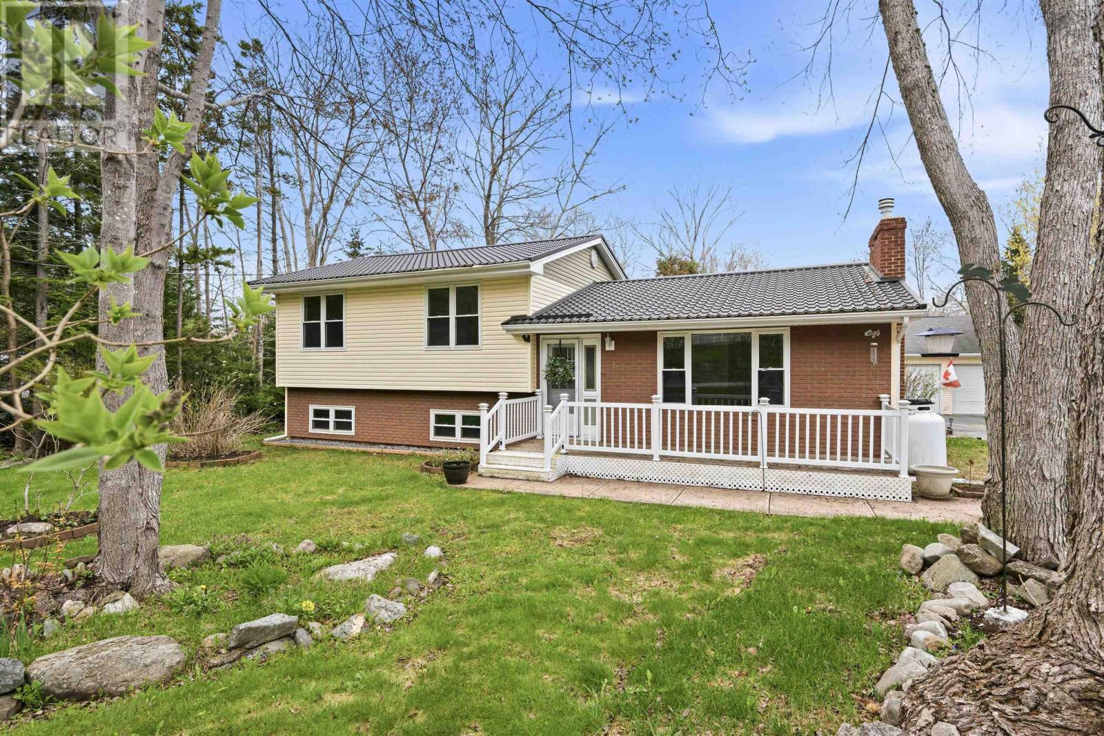 81 Armanda Crescent, Fall River, Nova Scotia B2T1E5