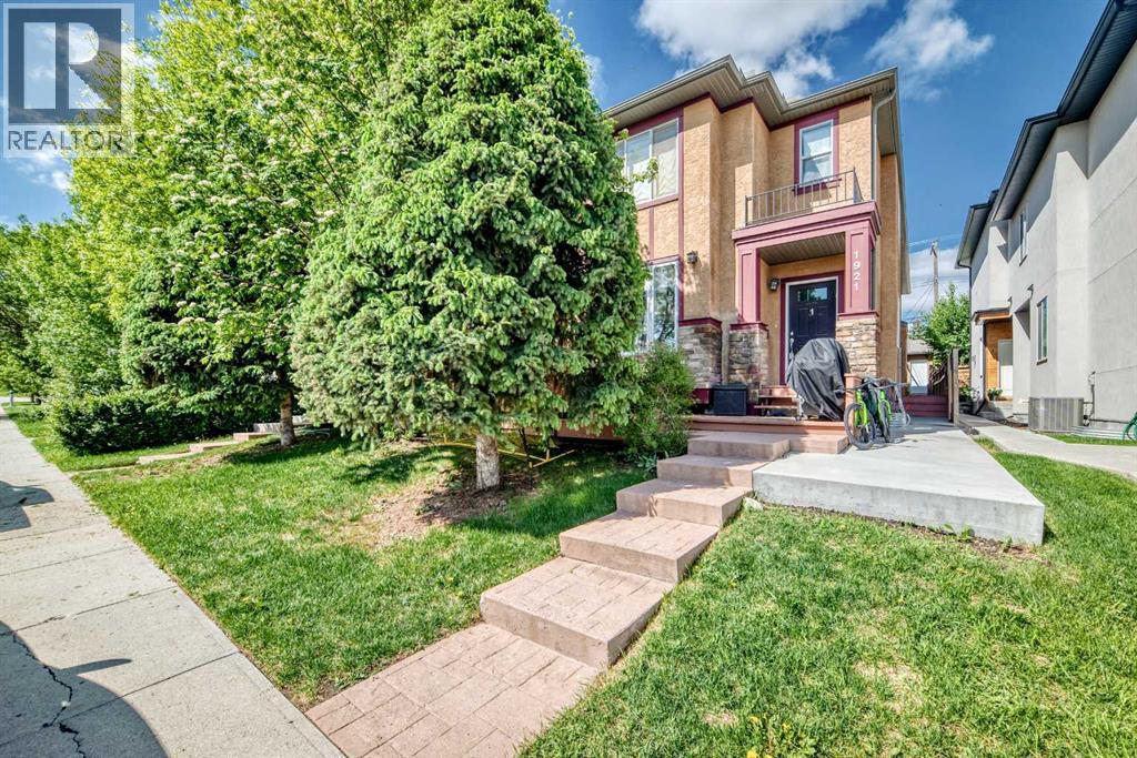 Row / Townhouse for Sale in 2, 1921 30 Street SW|Calgary, Alberta T3E2L5