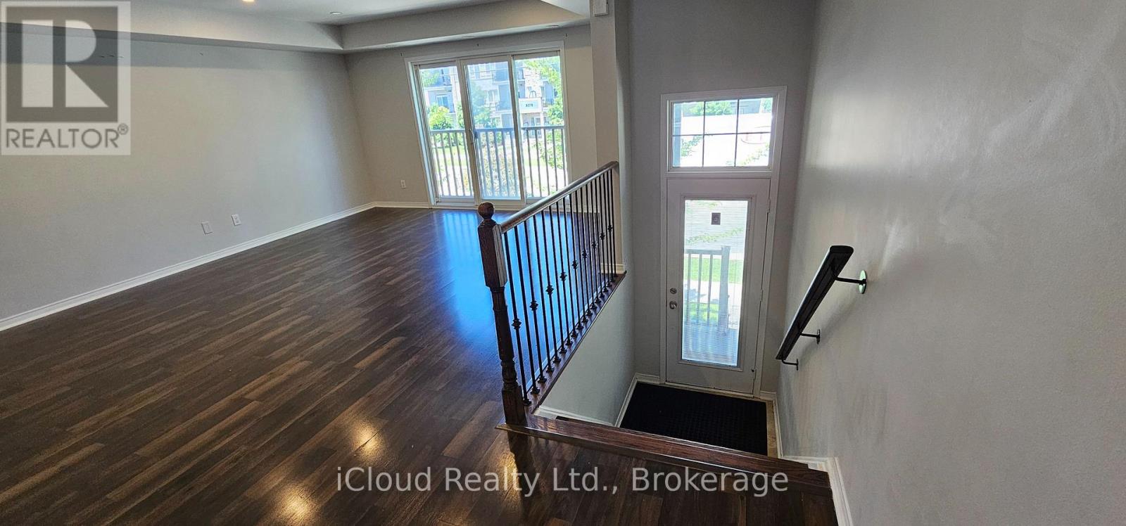 Row / Townhouse for Sale in 8 - 3070 THOMAS STREET|Mississauga (Churchill Meadows), Ontario L5M0T2 2