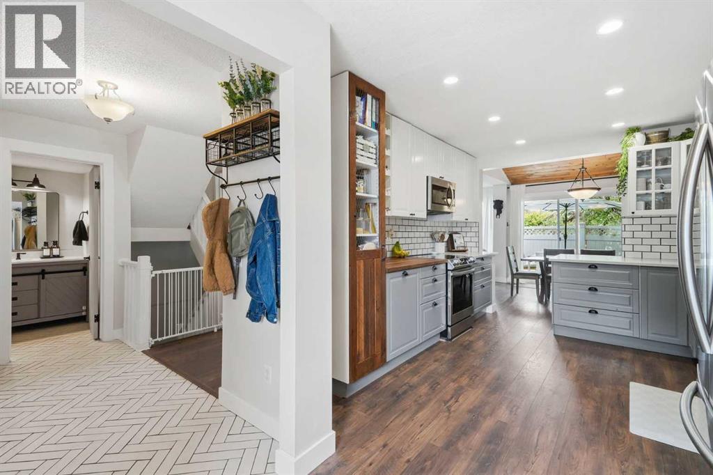 Row / Townhouse for Sale in 25, 228 Theodore Place NW|Calgary, Alberta T2K5S1 4