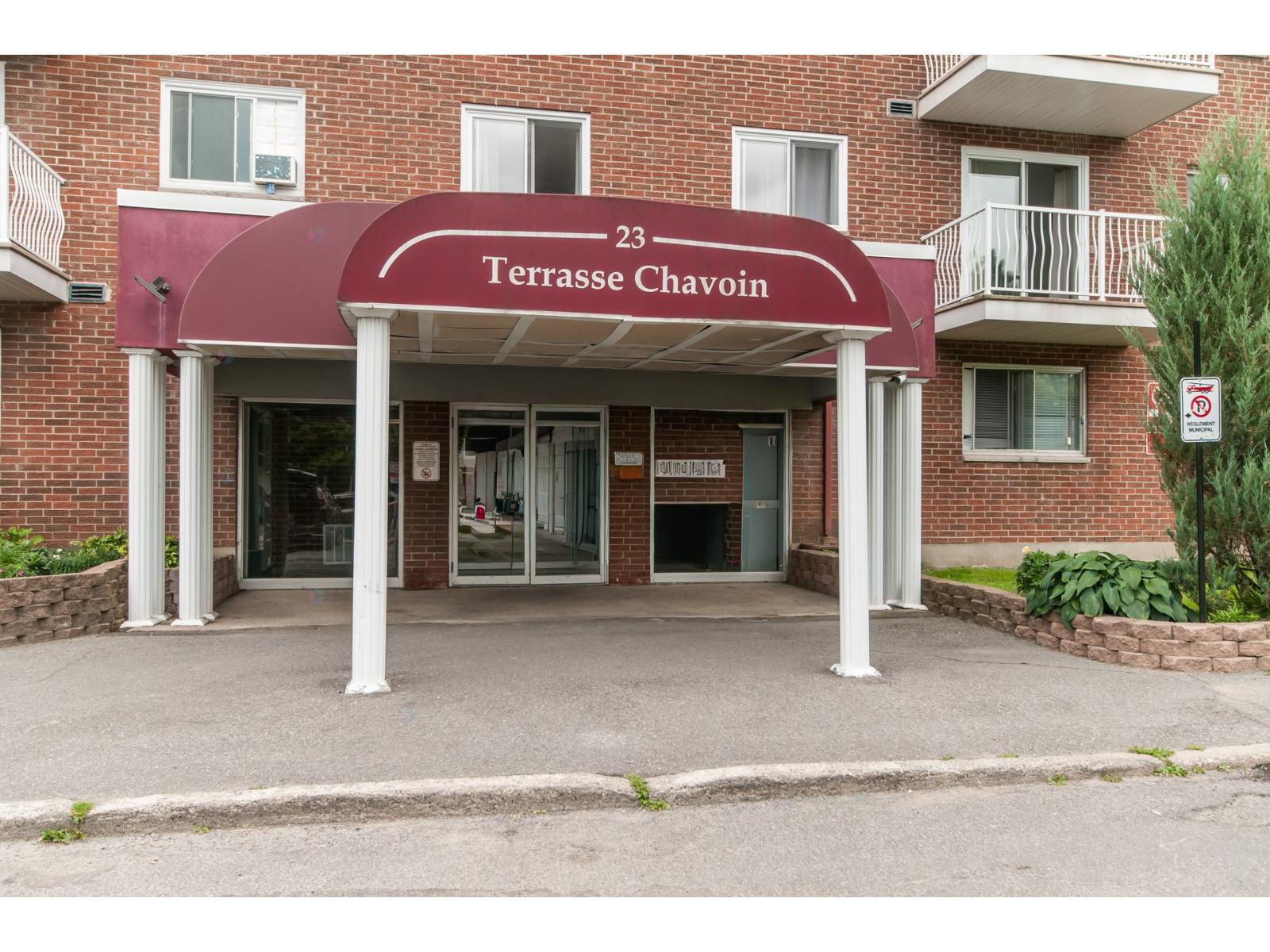 23 Rue de la Soeur-Jeanne-Marie-Chavoin, #221, Gatineau (Hull), Quebec J8Z1V9