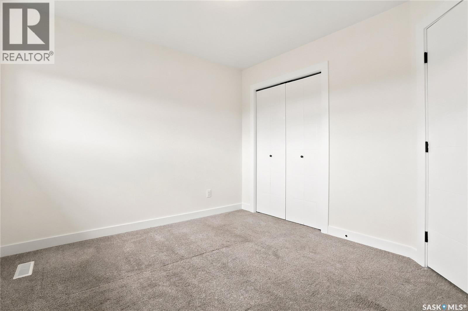 Saskatoon Evergreen 4卧4卫独立屋,带合法地下室出租套房 - 25