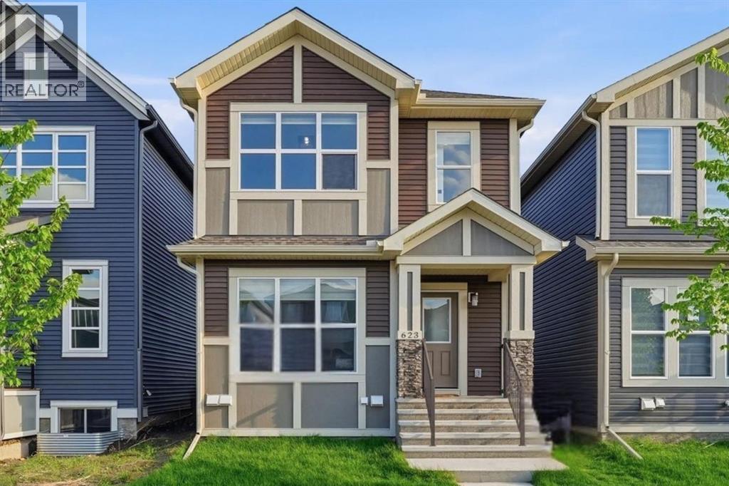 House for Sale in 623 Savanna Crescent NE|Calgary, Alberta T3J5P2
