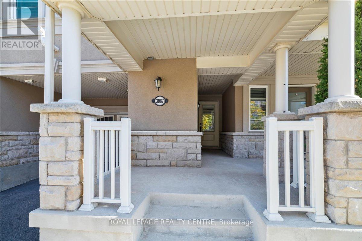 Row / Townhouse for Sale in 3087 MISTLETOE GARDENS|Oakville (GO Glenorchy), Ontario L6M0Y7 3