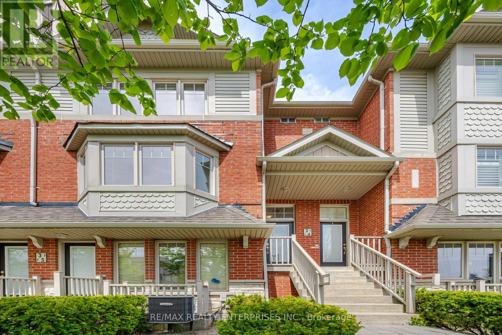 Row / Townhouse for Sale in 3,4 - 3375 THOMAS STREET|Mississauga (Churchill Meadows), Ontario L5M0P7 2