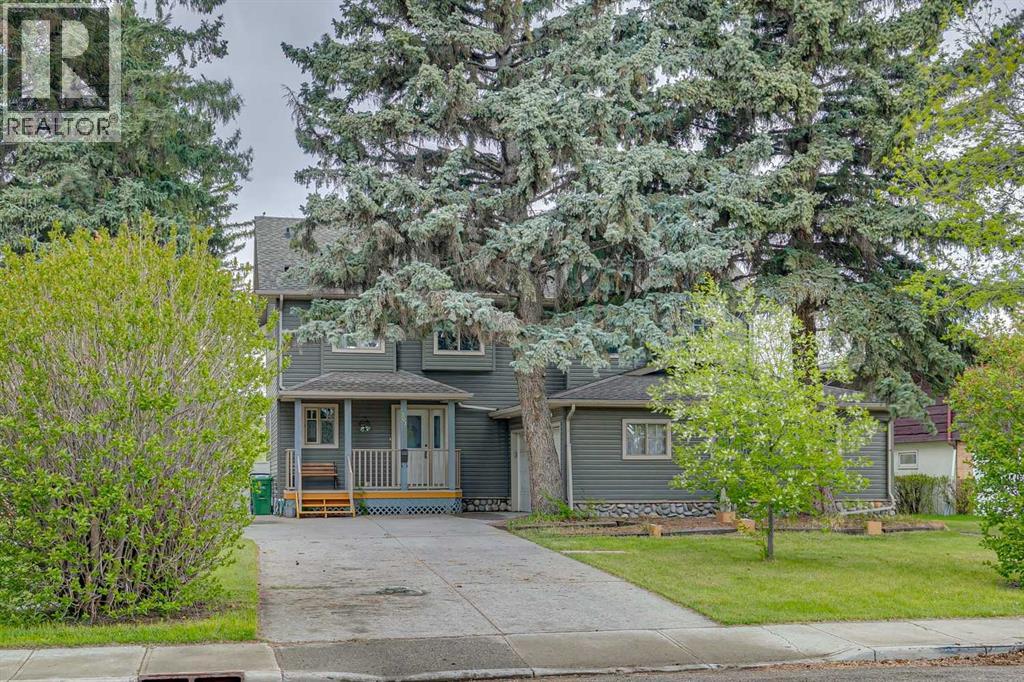 House for Sale in 361 Wildwood Drive SW|Calgary, Alberta T3C3E4 2