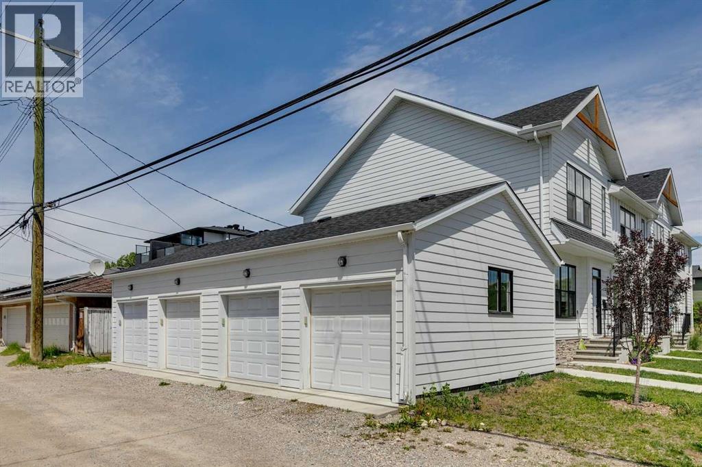 ロムニーハウス 114〜116 1927 42 Street NW, Calgary, Alberta T3B5H1 - A2321675 | REALTOR.ca
