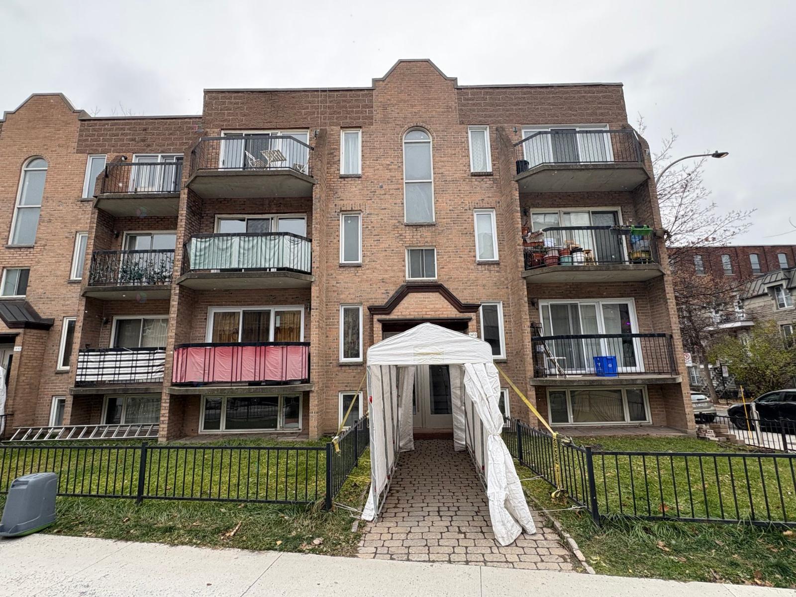 3440-3450 Rue St-Antoine O., #4, Montréal (Le Sud-Ouest), Quebec H4C1A8