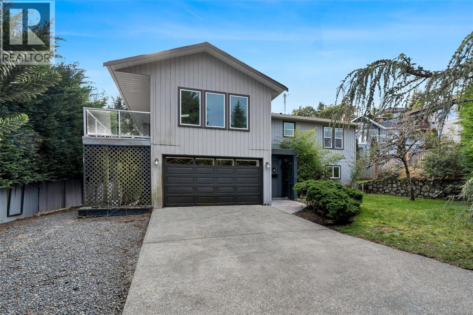 711 Bexhill Rd