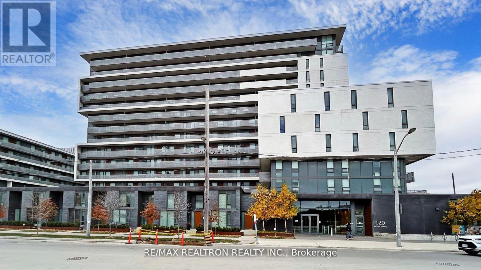 1007 - 120 VARNA DRIVE, Toronto (Englemount-Lawrence), Ontario M6A0B3