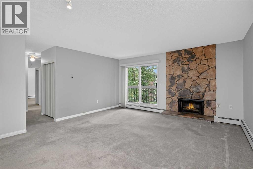 Apartment for Sale in 203, 239 6 Avenue NE|Calgary, Alberta T2E0L8 3