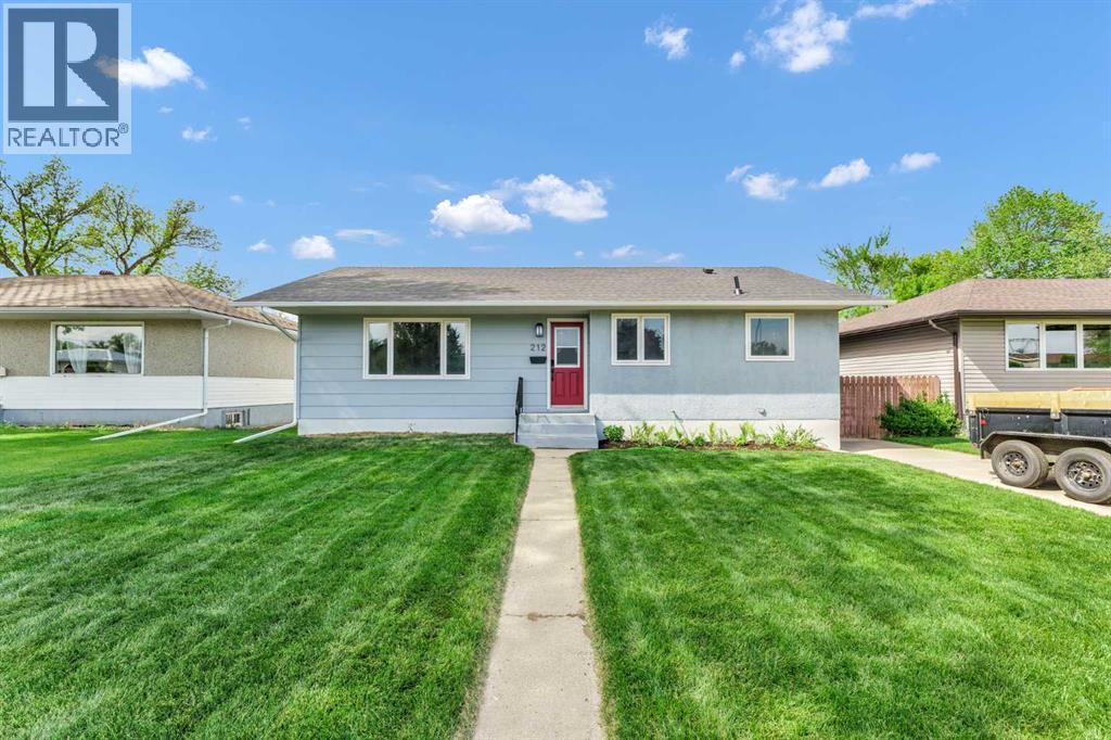 212 11 Street NE, Medicine Hat, Alberta T1A5T2