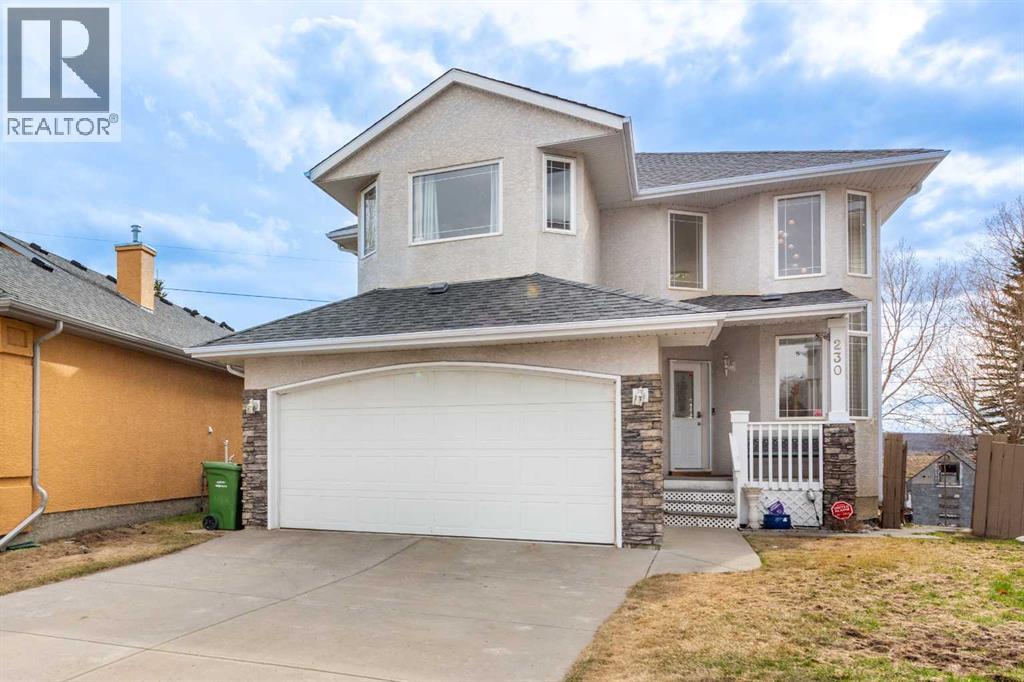House for Sale in 230 Sierra Nevada Place SW|Calgary, Alberta T3H3M9 2