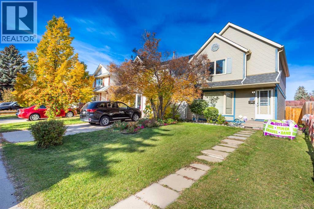 House for Sale in 78 Queen Anne Close SE|Calgary, Alberta T2J6E5