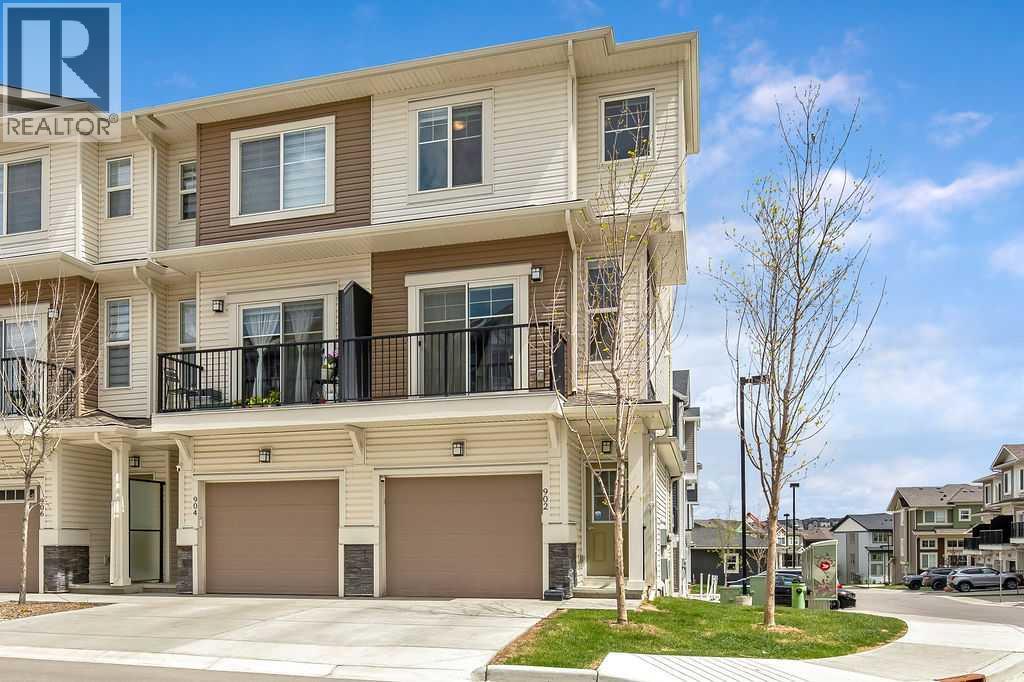 Row / Townhouse for Sale in 902 Sage Hill Grove NW|Calgary, Alberta T3R2A2