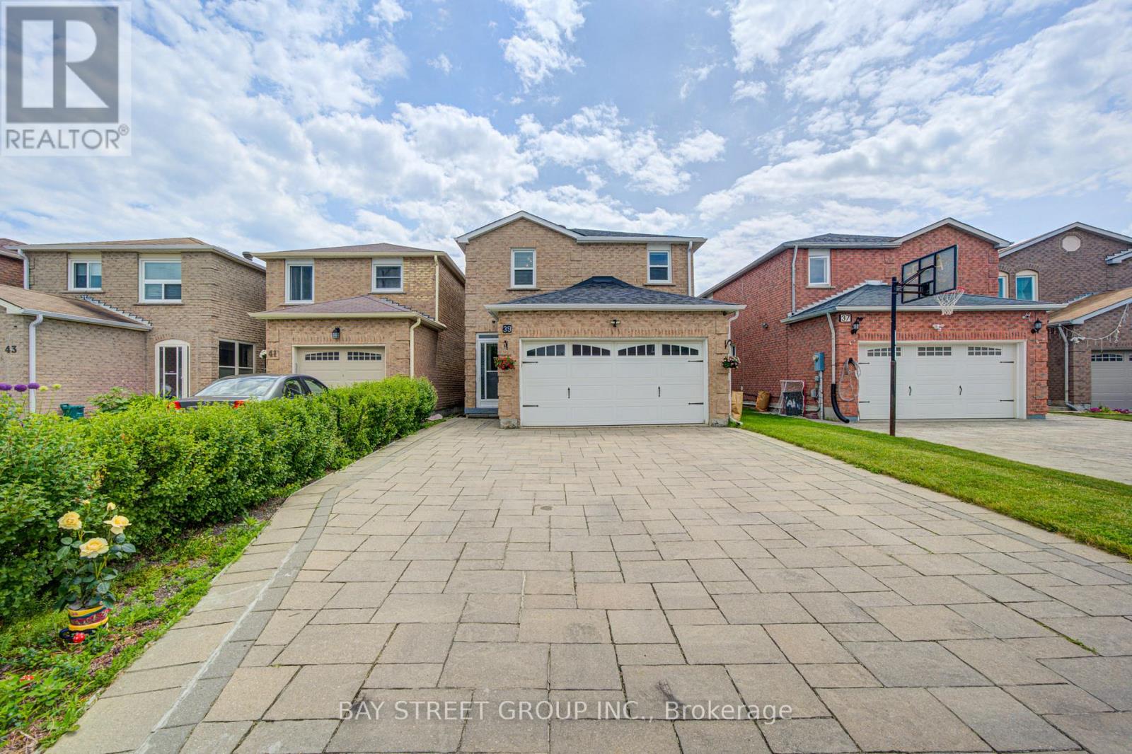 39 KETCHUM CRESCENT