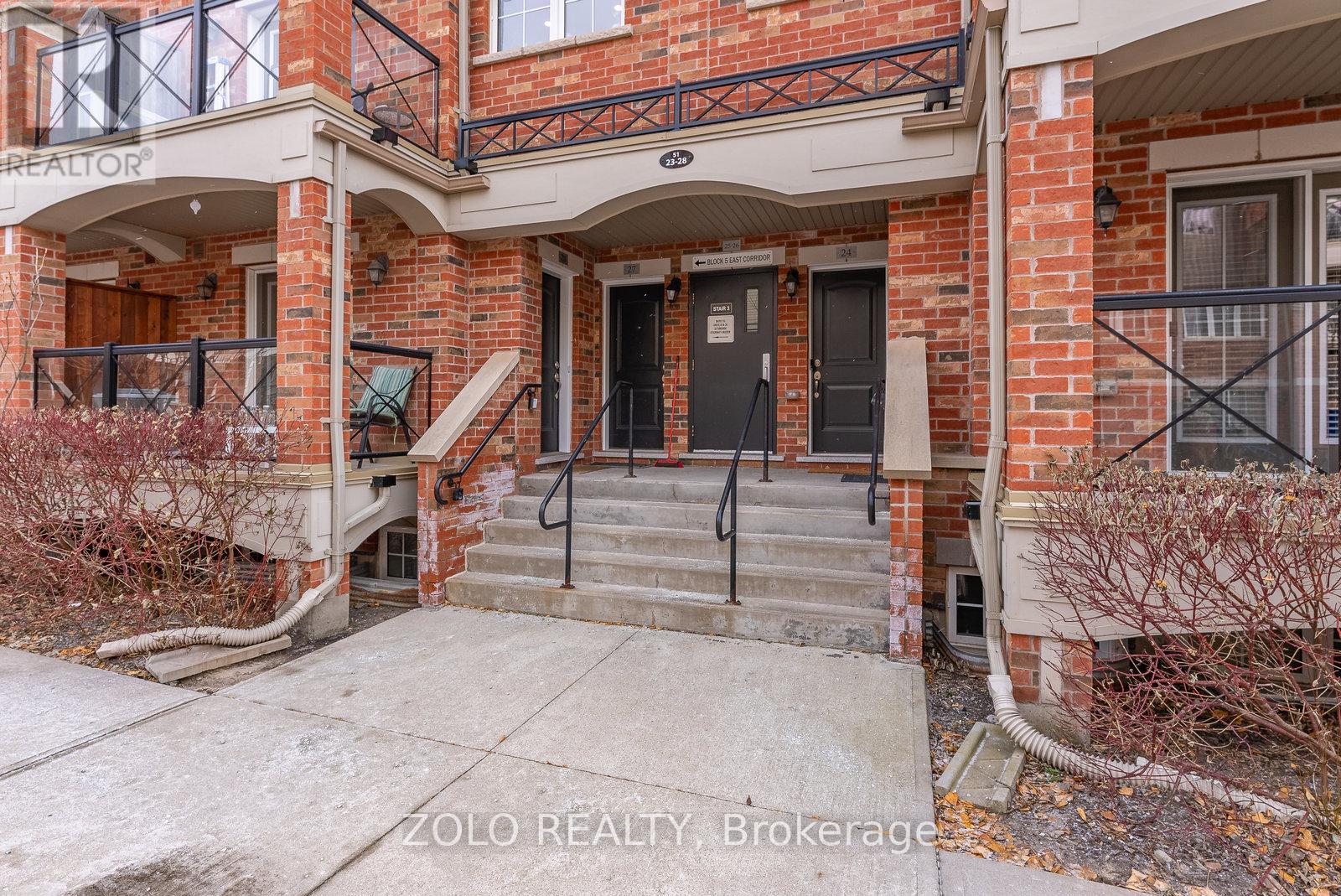Row / Townhouse for Sale in 28 - 51 HAYS BOULEVARD|Oakville (RO River Oaks), Ontario L6H0J1 2