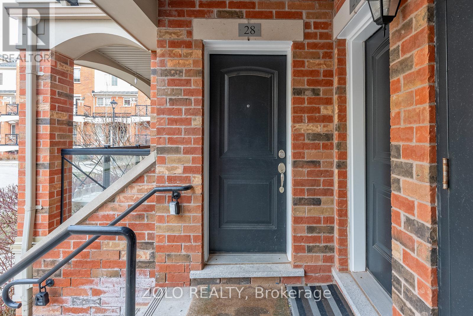 Row / Townhouse for Sale in 28 - 51 HAYS BOULEVARD|Oakville (RO River Oaks), Ontario L6H0J1 3